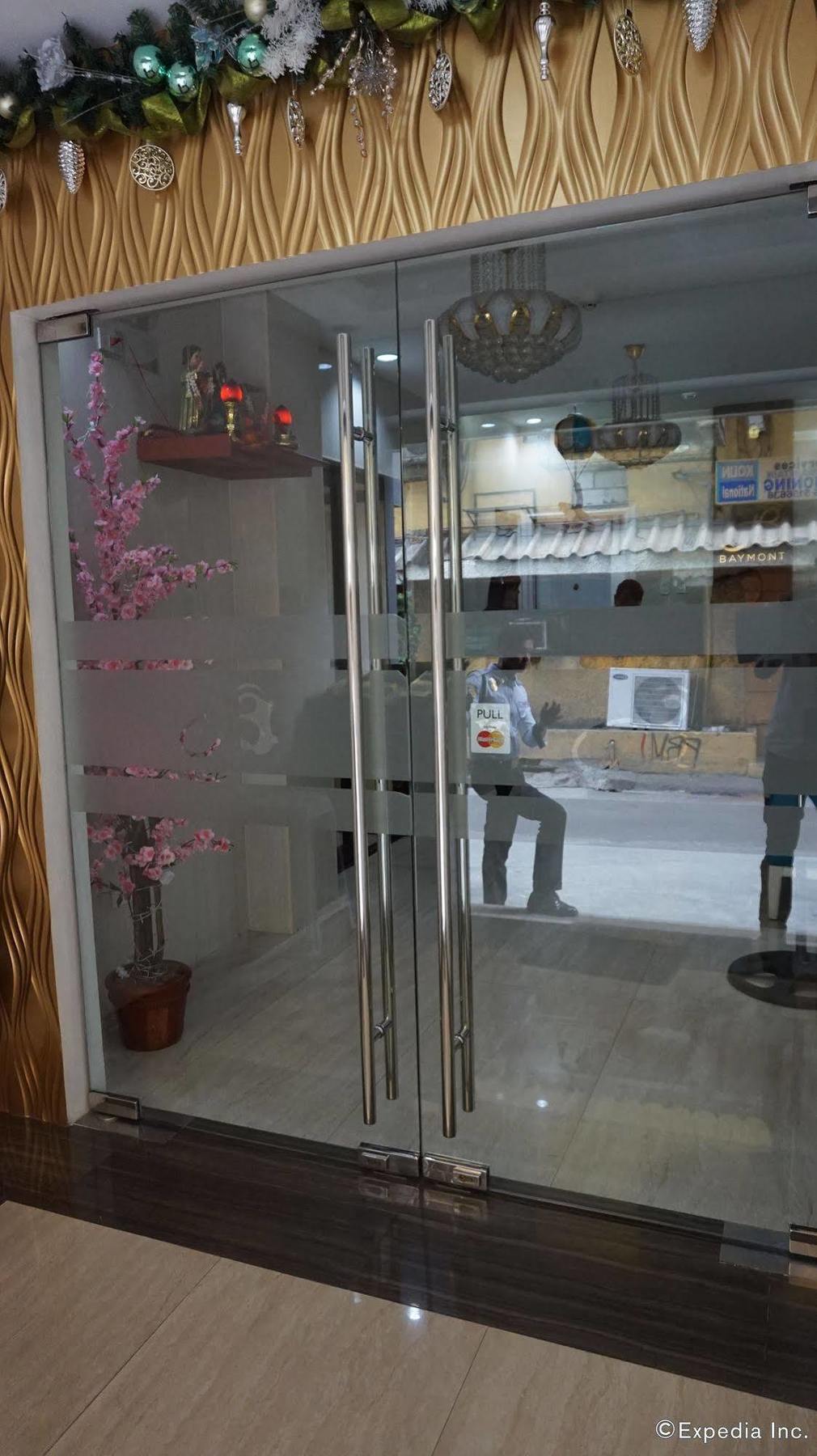 فندق أجنحة و ريزدنسز بايمونت Paranaque City المظهر الخارجي الصورة